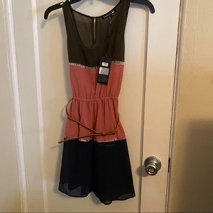 Belted dress | pink, navy, grey | Size Small